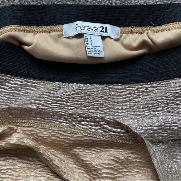 ⚜️Gold/Silver Skirt Forever21 - Picture 5 of 6